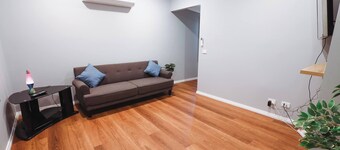 Cozy Family Home in Long Gully, Perfect for Relaxation