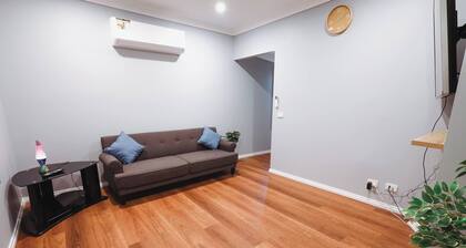 Cozy Family Home in Long Gully, Perfect for Relaxation