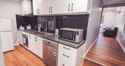 Cozy Family Home in Long Gully, Perfect for Relaxation