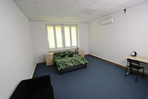 Classic Double Room, 1 Double Bed | Soundproofing, iron/ironing board, free WiFi