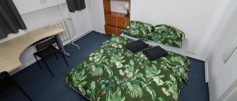 Kahden hengen classic-huone, 1 parisänky | Äänieristys, silitysrauta/-lauta, ilmainen Wi-Fi