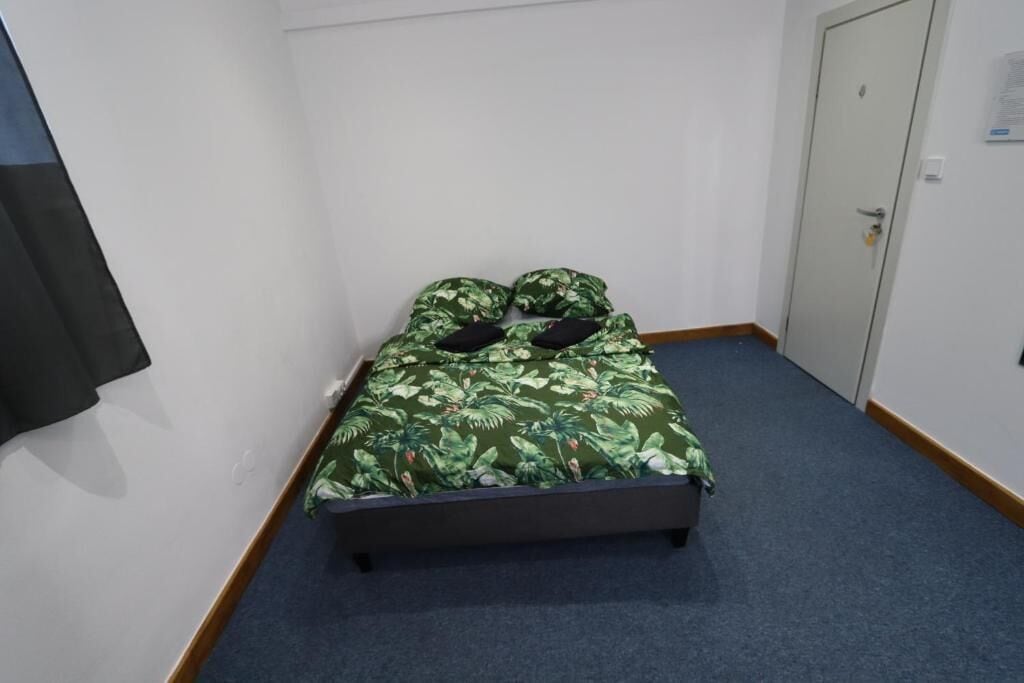 Iron/ironing board, free WiFi