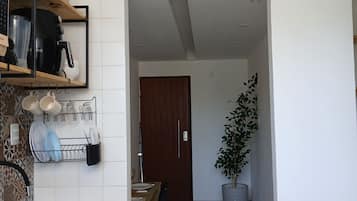 Mikroaaltouuni, uuni, liesi