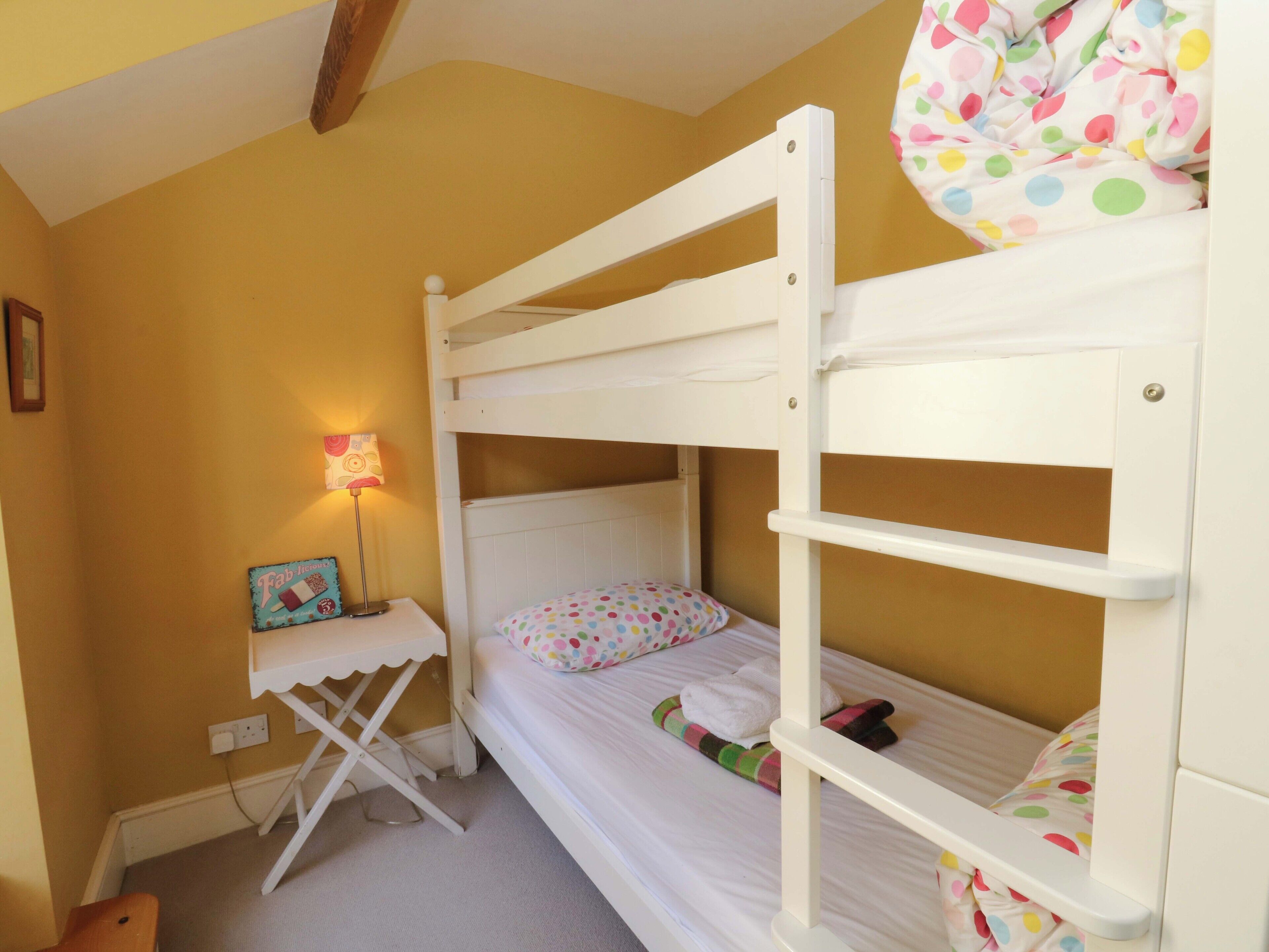 4 bedrooms, individually decorated, individually furnished, free WiFi