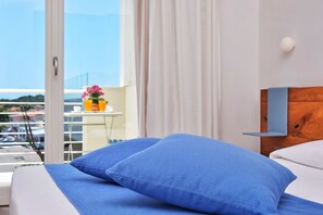 Zimmersafe, Reisekinderbett