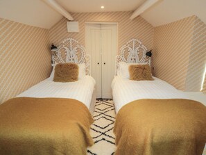 3 bedrooms, individually decorated, individually furnished, free WiFi