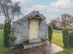 Exterior - Holly Cottage (York)