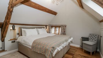 1 Schlafzimmer, individuell dekoriert, individuell eingerichtet
