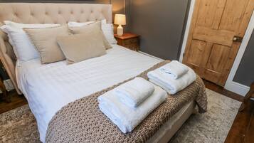 3 bedrooms, individually decorated, individually furnished, free WiFi