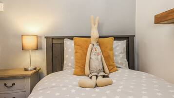 3 bedrooms, individually decorated, individually furnished, free WiFi