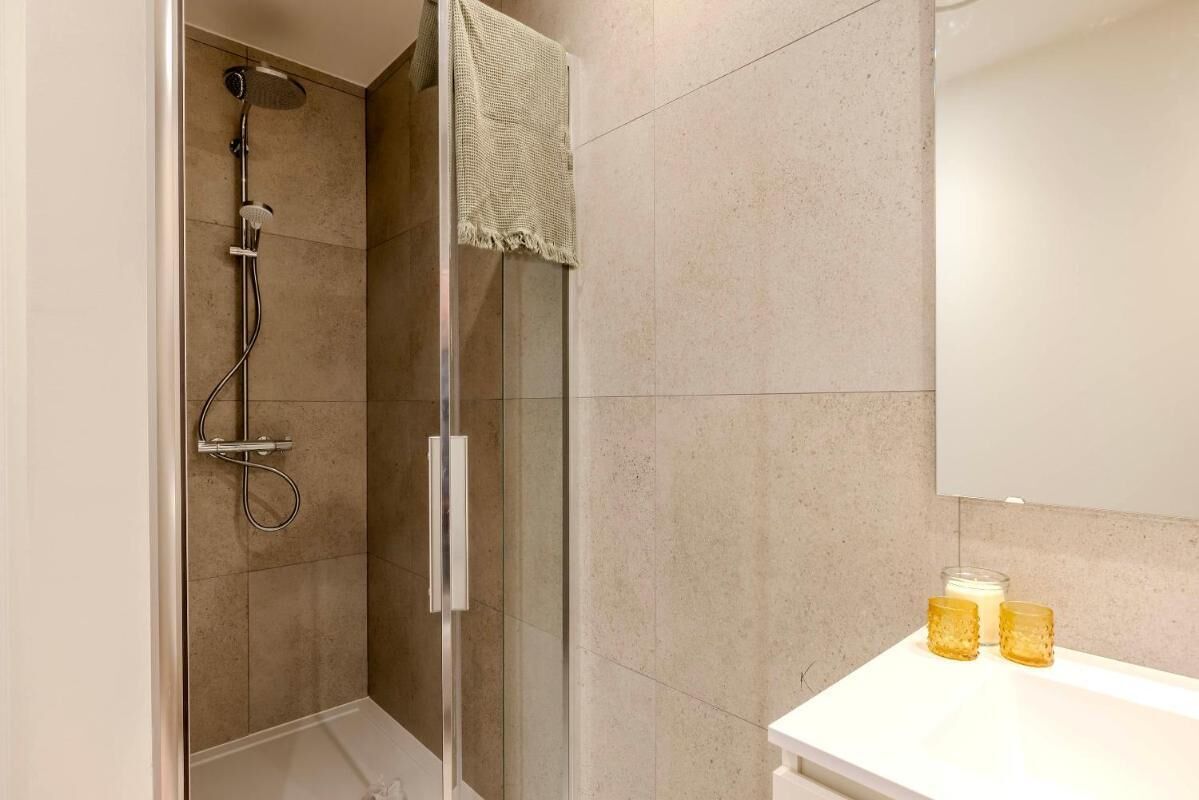 Room, 1 Bedroom, Accessible, City View | Bathroom