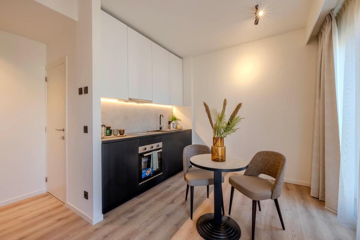 Habitaci ón, 1 habitación, con acceso para personas discapacitadas, vista a la ciudad | Comedor