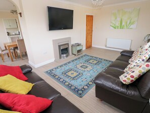 Living area - Cherry Trees (Haverfordwest)