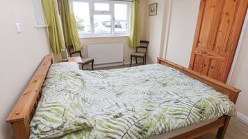 5 bedrooms, individually decorated, individually furnished, free WiFi
