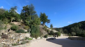 Property grounds - Guest Room Mondon le Haut “Ground Floor Room” with Shared Pool, Terrace & Wi-Fi (Saint-Fortunat-sur-Eyrieux)