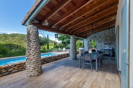 Outdoor dining. Guest Room Mondon le Haut “Ground Floor Room” with Shared Pool, Terrace & Wi-Fi