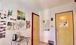 Interior - Guest Room Mondon le Haut “Ground Floor Room” with Shared Pool, Terrace & Wi-Fi (Saint-Fortunat-sur-Eyrieux)