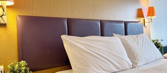 Premier Nights Standish