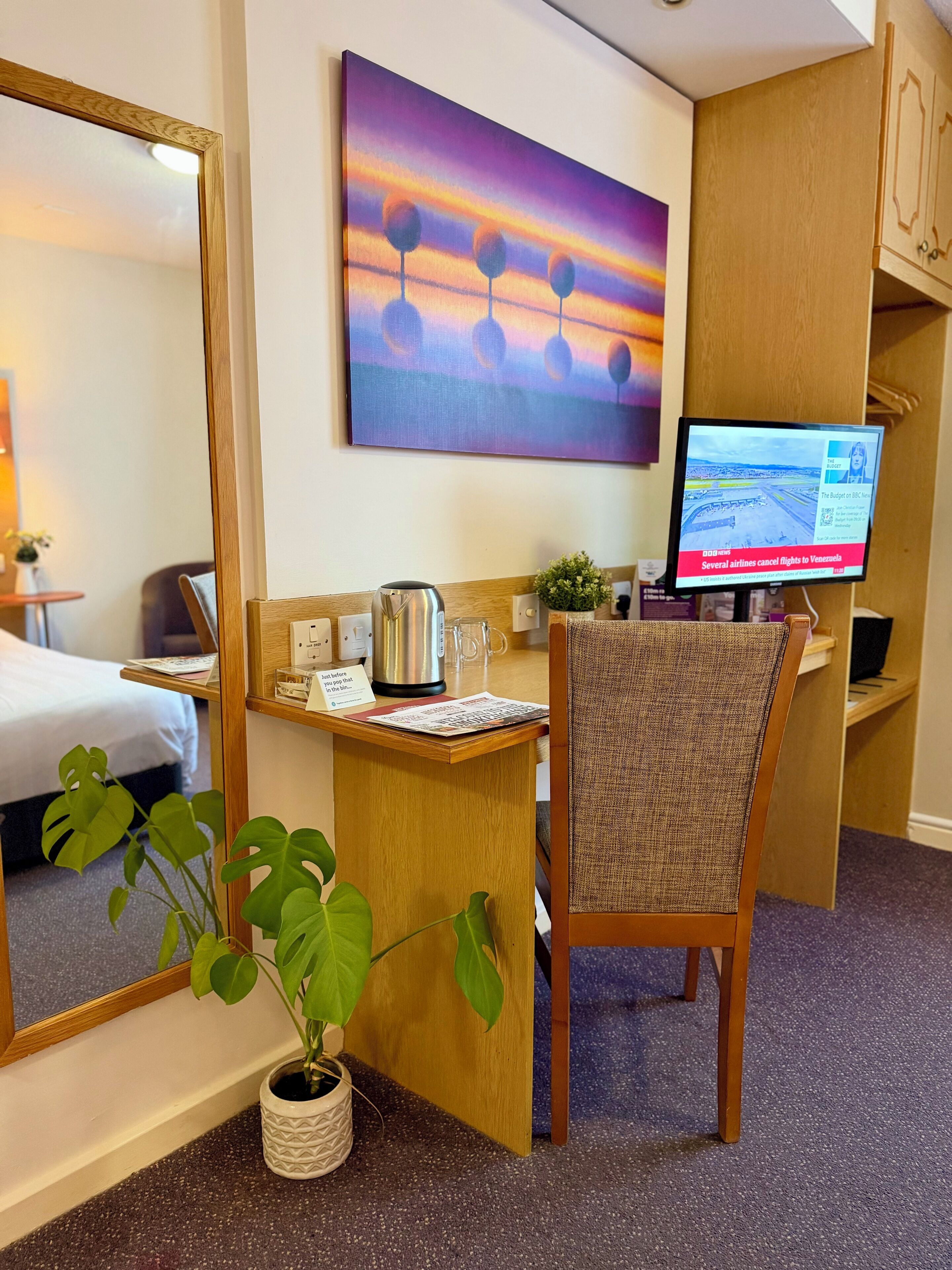 Desk, laptop workspace, iron/ironing board, free WiFi