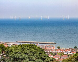 Cottage | Beach | Beach nearby - Canning Lodge (Colwyn Bay)