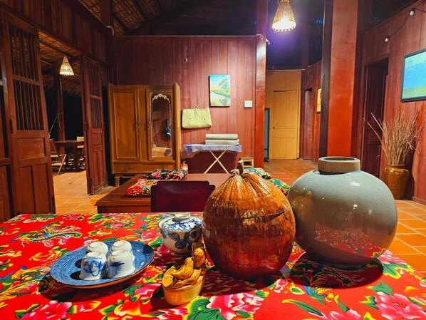 Perincian bahagian dalam