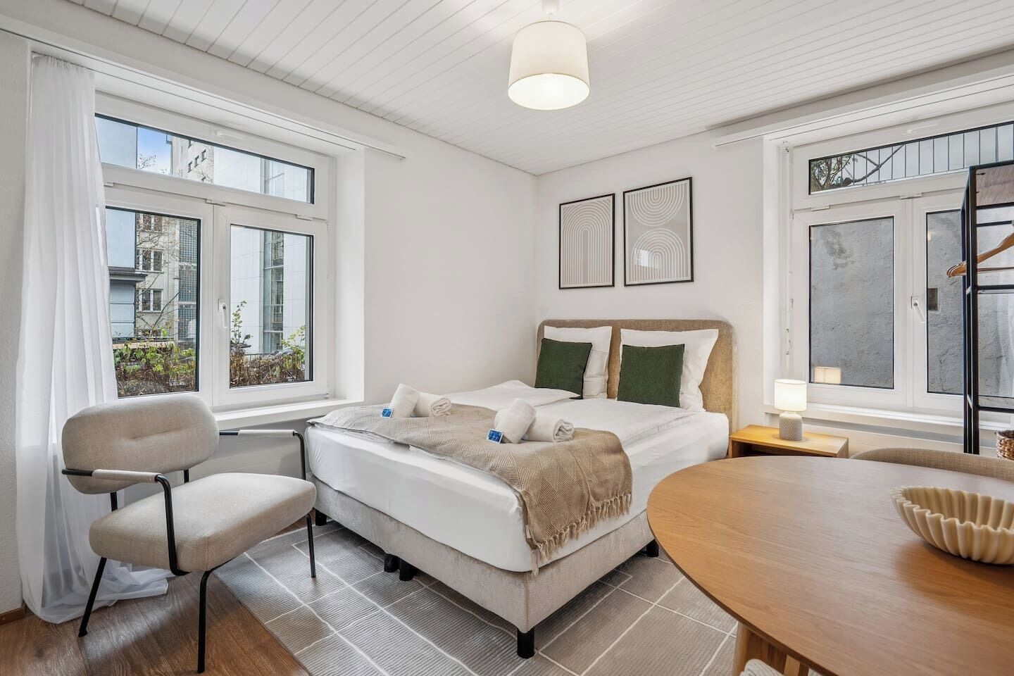 Schreibtisch, Bügeleisen/Bügelbrett, WLAN, Bettwäsche