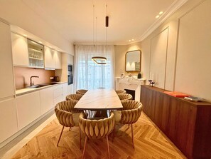 Dining - Scarlett - 4 Bedroom next to the Croisette (Cannes)