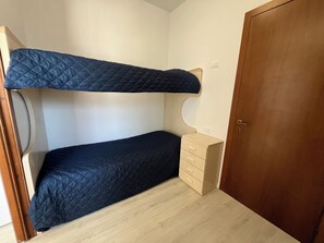 Apartment, 1 Bedroom, Balcony, City View | 2 bilik tidur 