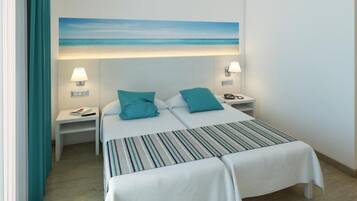 Escritorio, espacio para trabajar con un portátil, wifi gratis