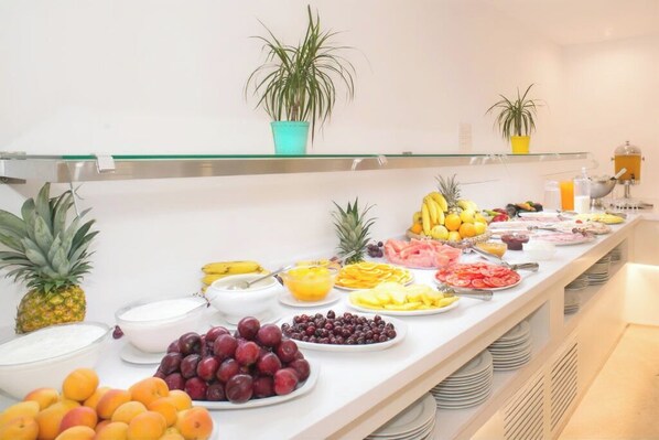 Desayuno buffet incluido todos los días