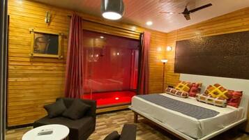 Royal Suite, Pool View | Free WiFi