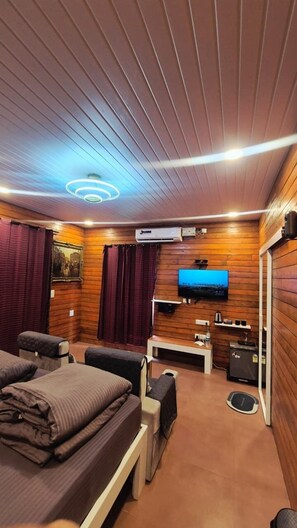 高級小屋, 泳池景 | 獨特裝修、手提電腦工作空間、隔音、免費 Wi-Fi