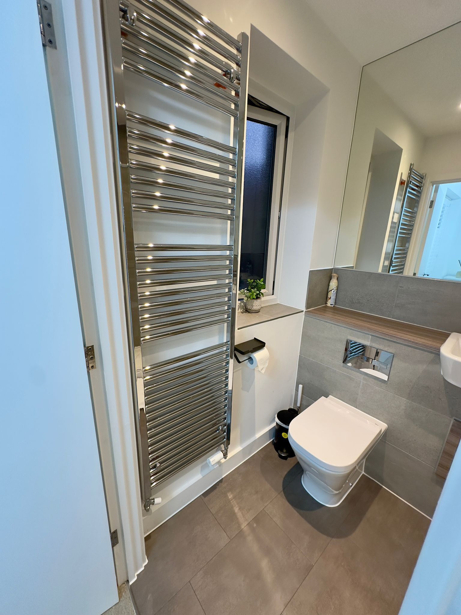 Shower, towels, toilet paper