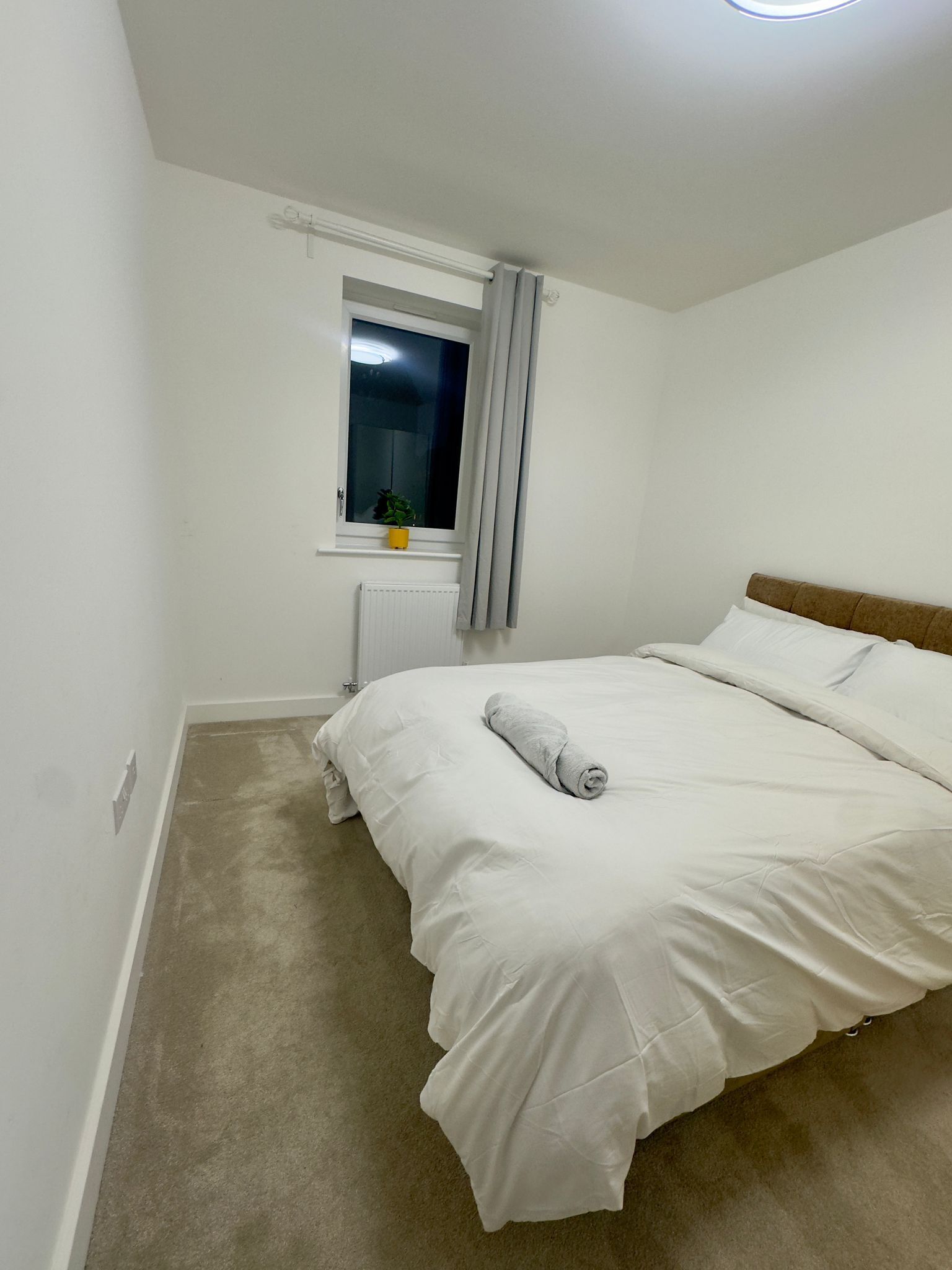 Iron/ironing board, Internet, bed sheets