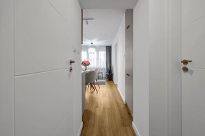 Interior - Wola Apt - 8th Floor, Tram&Bus Nearby - by Rentujemy (Warszawa)