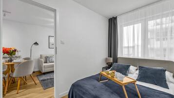 Iron/ironing board, WiFi, bed sheets