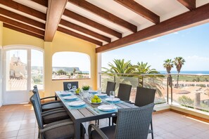 Outdoor dining - Villa Varadero by Escape Home (Alaior)