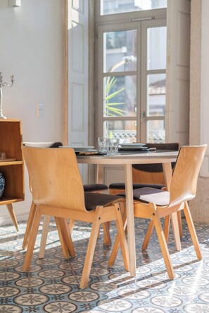 1 bedroom, Internet - Liiiving in Porto - Design Palace Studio (Porto)