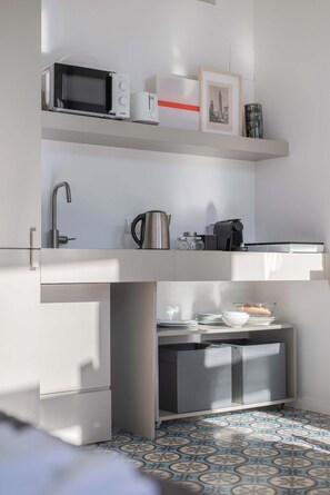 1 bedroom, Internet - Liiiving in Porto - Design Palace Studio (Porto)