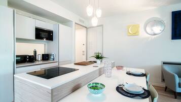 Apartment, Mountain View | Premium bedding, down duvets, iron/ironing board, cots/infant beds