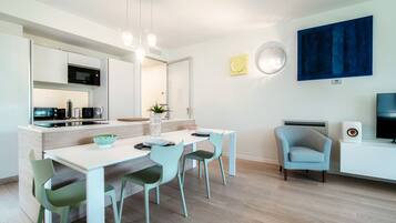 Apartment, Mountain View | Premium bedding, down duvets, iron/ironing board, cots/infant beds