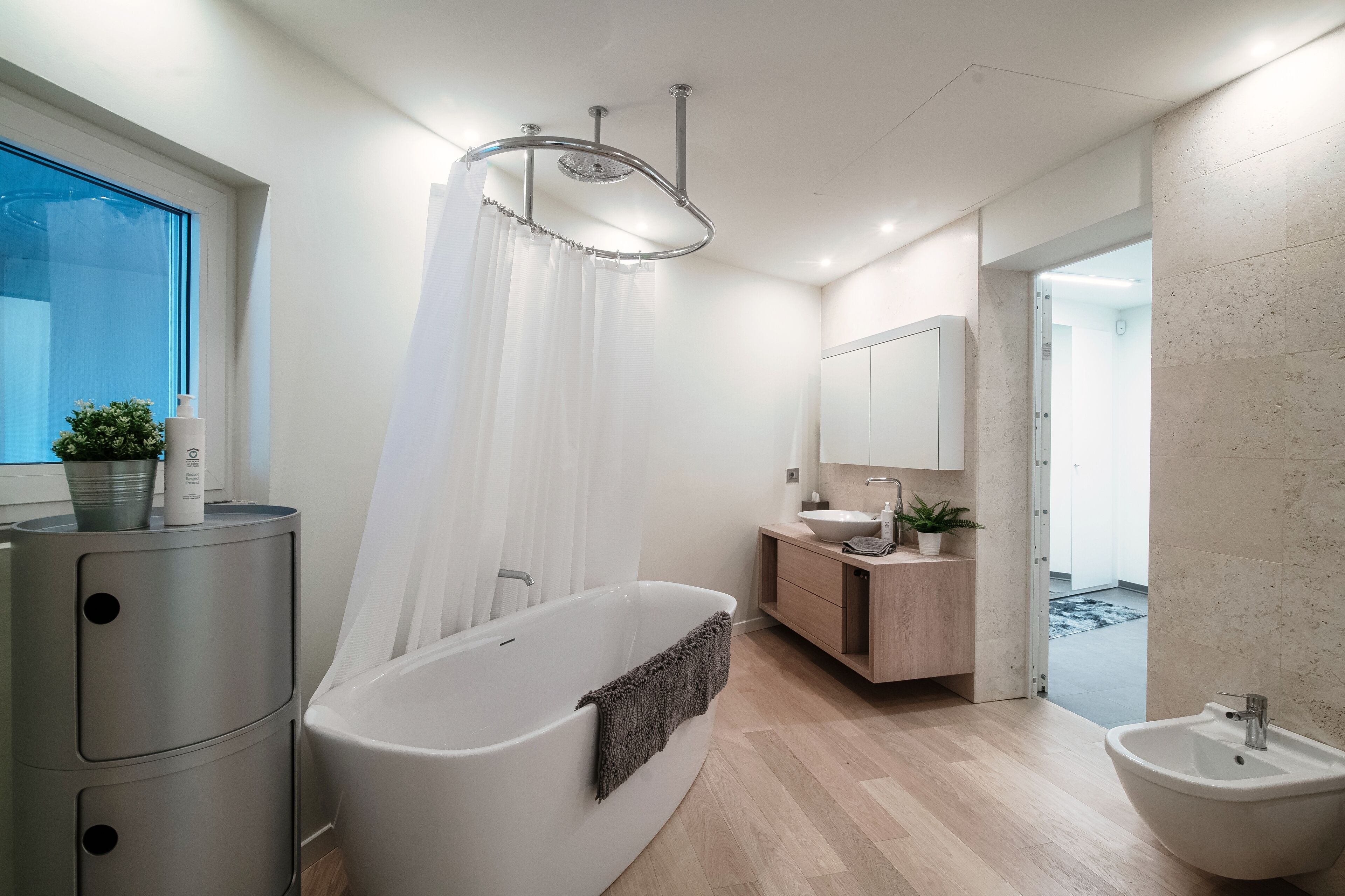 Appartamento, vista montagna | Bagno | Doccia, set di cortesia gratuito, asciugacapelli, bidet