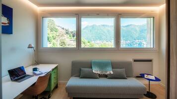 Apartamento, vistas a la montaña | Ropa de cama de alta calidad y edredones de plumas