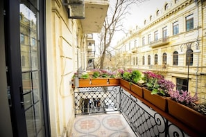 Exterior detail - Renaissance Boutique Hotel (Baku)
