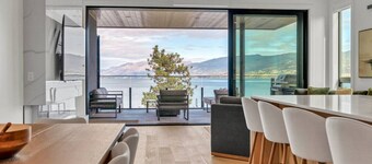 Lakeside Luxury 3BR+Flex Room with Stunning Views