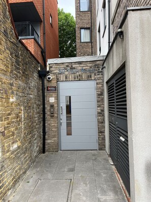 تفاصيل الفندق من الخارج