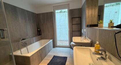 Apartment 'Steni' with Mountain Views, Private Terrace and Wi-Fi