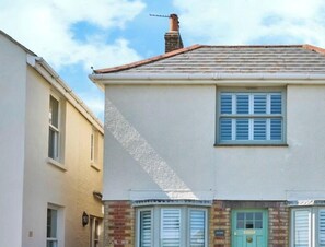 Cottage | Exterior detail - Vine Cottage (Ryde)
