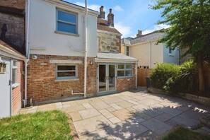 Exterior - Vine Cottage (Ryde)