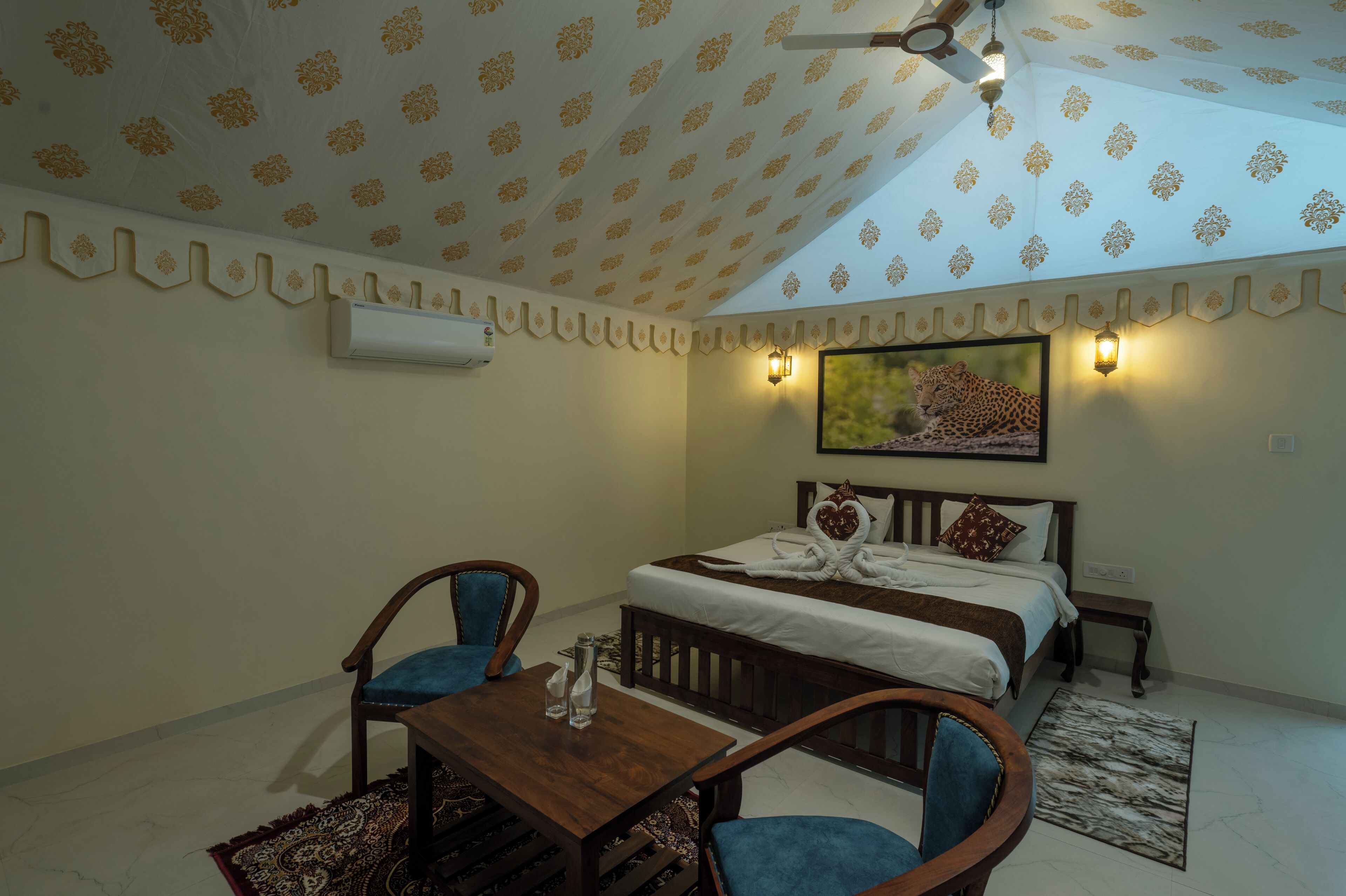 مساحة عمل للكمبيوتر المحمول وواي فاي مجانًا